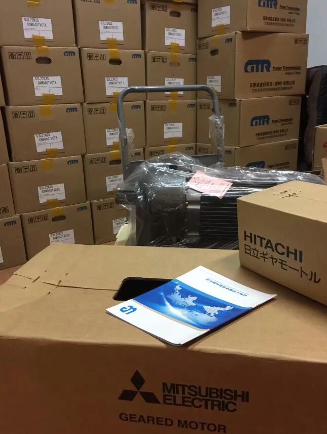 日立HITACHI三相异步电动机型号TFOA-LKK-280...