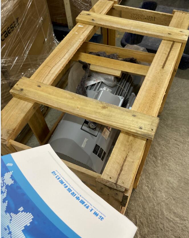 日本三菱大电机型号：SF-V5RUH22KBT带制动器