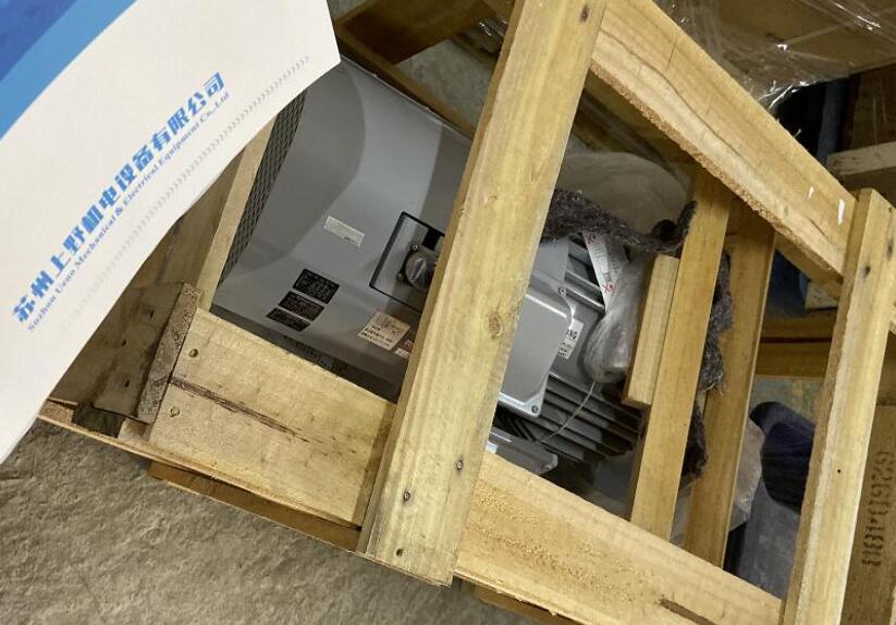 日本三菱矢量电机型号：SF-V5RU5K 5.5KW 特殊矢...