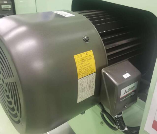 三菱齿轮减速机  型号：GM-DPB 5.5KW 4P  1...