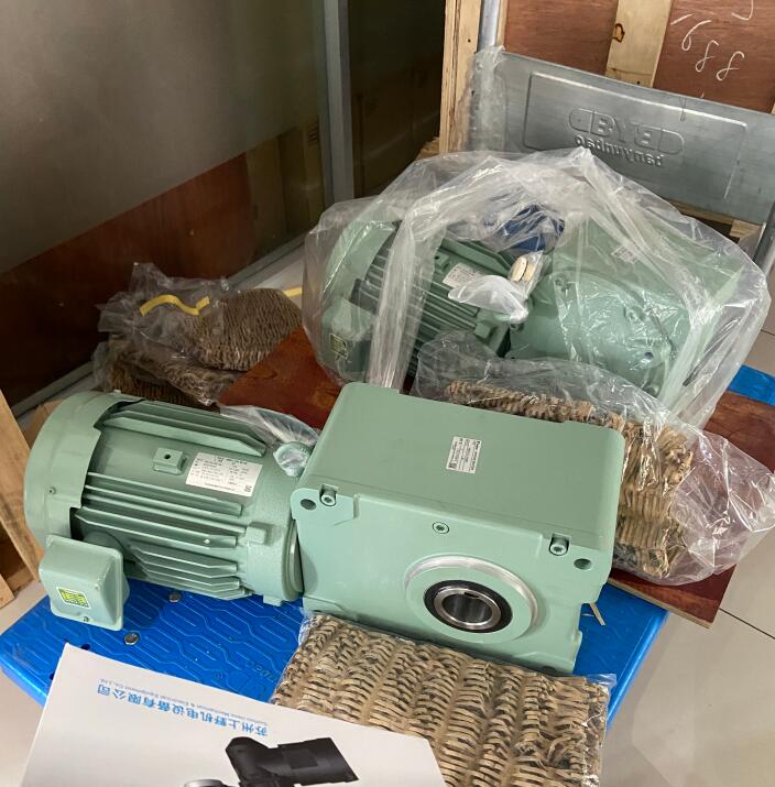 日本Tsubaki椿本减速电机型号：HMTR075-35H4...